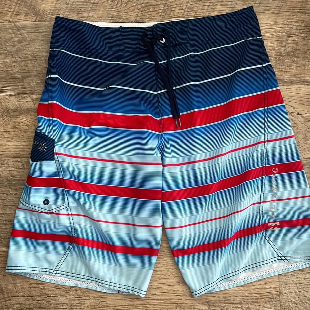 Billabong swim trunks size 34 in good condition